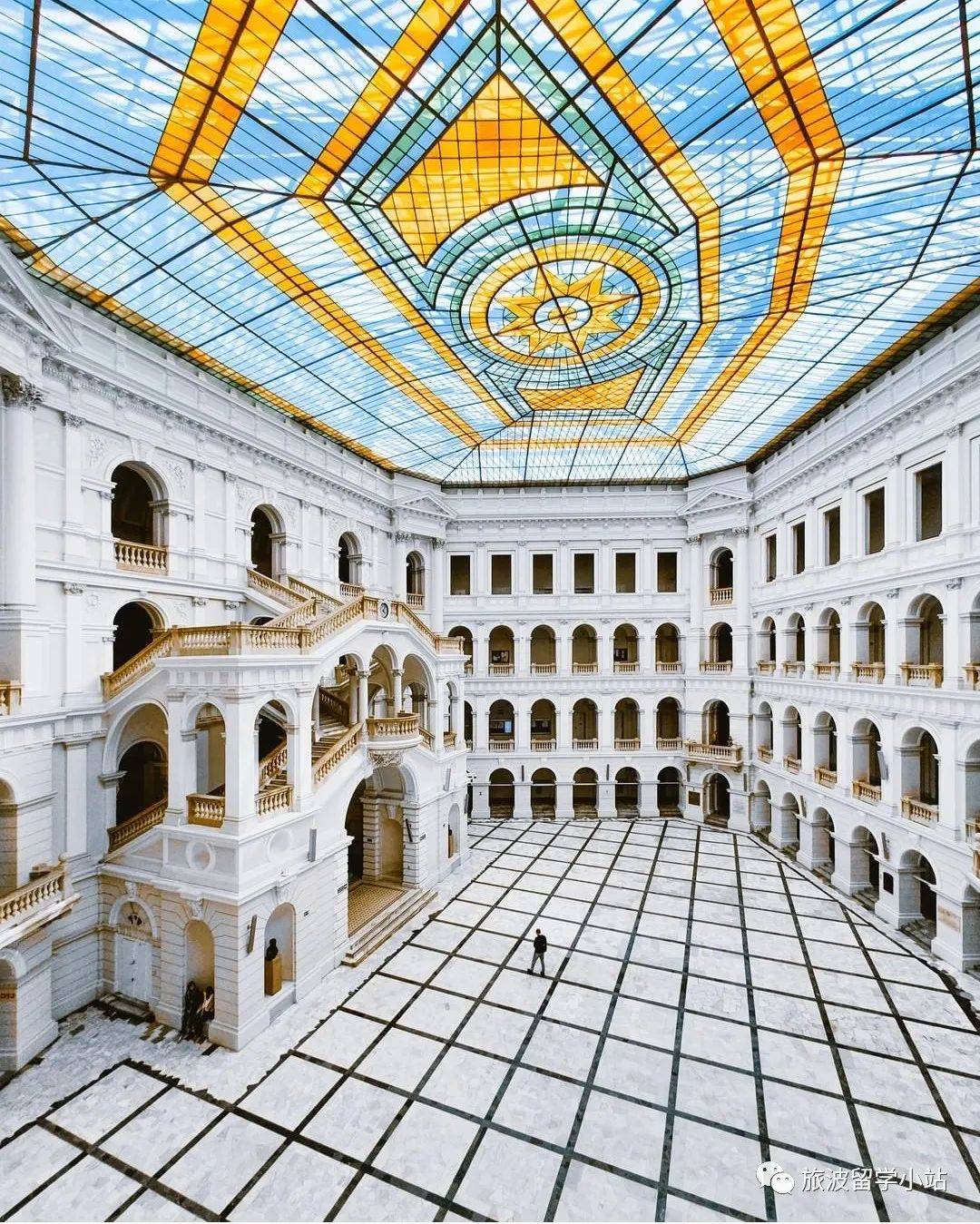 旅波留学中心波兰华沙理工大学