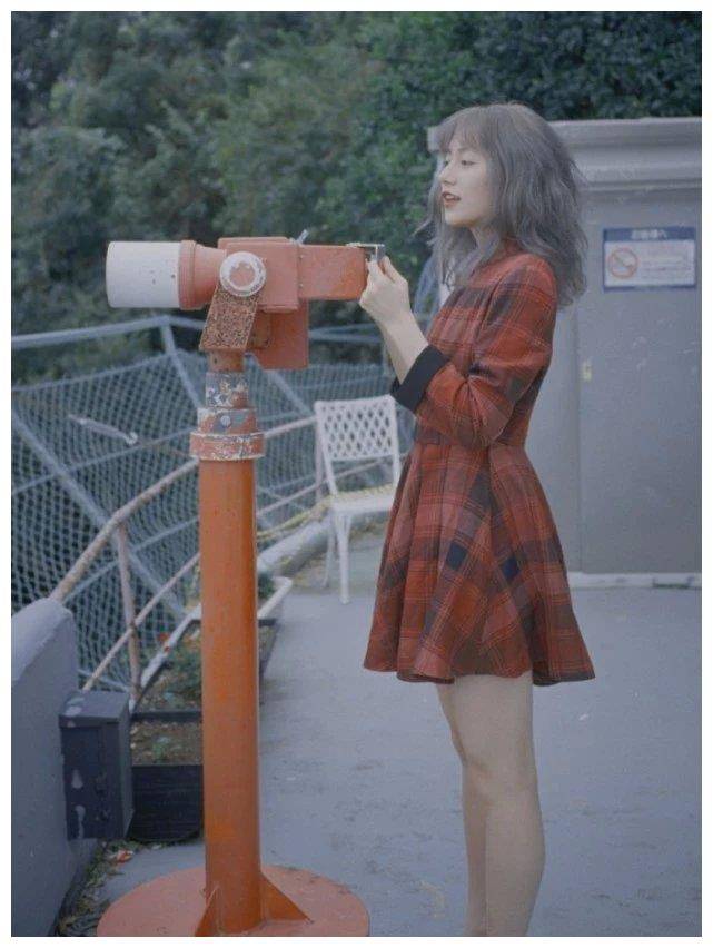 原创黑尾酱为何总染发当看清唯一一张黑长直照难怪李诞着急娶回家