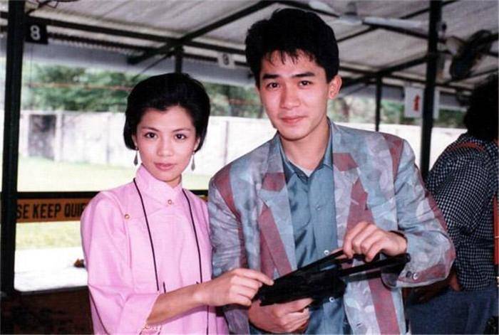 26岁翁美玲自杀:一生都在自毁,光芒之下,她到底有多凄凉?