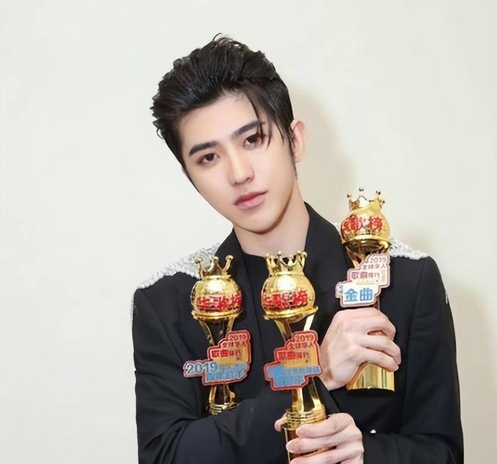 个个红得发紫,却没有一首代表作_华晨宇_蔡徐坤_音乐