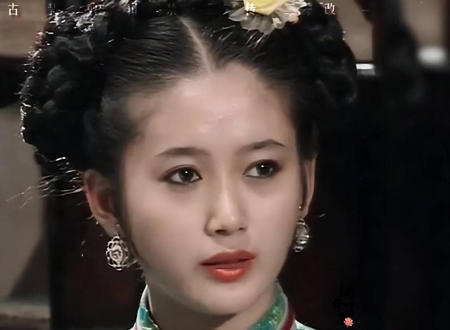 但真正被观众记住的却是朱娜在《康熙王朝》扮演的"苏麻喇姑"