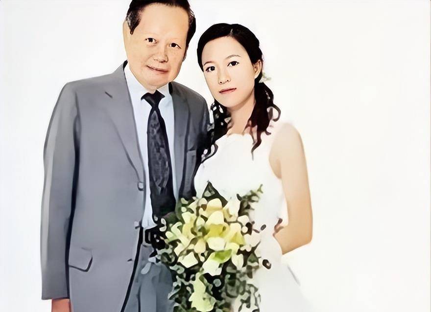 18年后再看杨振宁和翁帆的婚姻才明白嫁给他有多值得