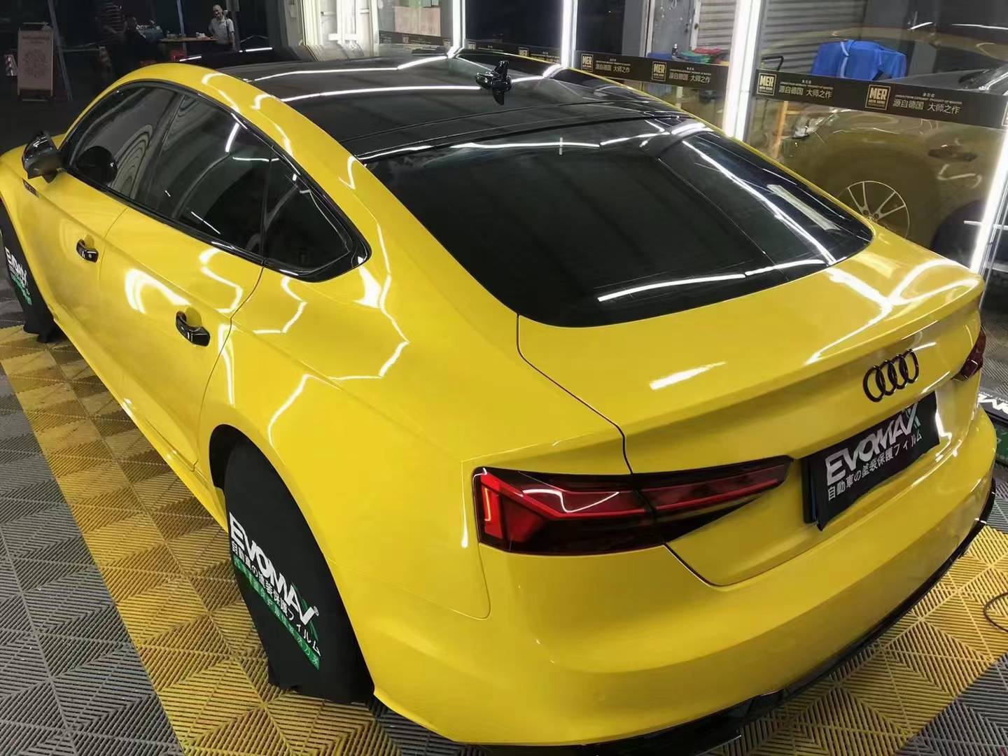 白色奥迪a5装贴evomax易玛改色膜水晶柠檬 黑顶,很黄很优美_易玛_柠檬