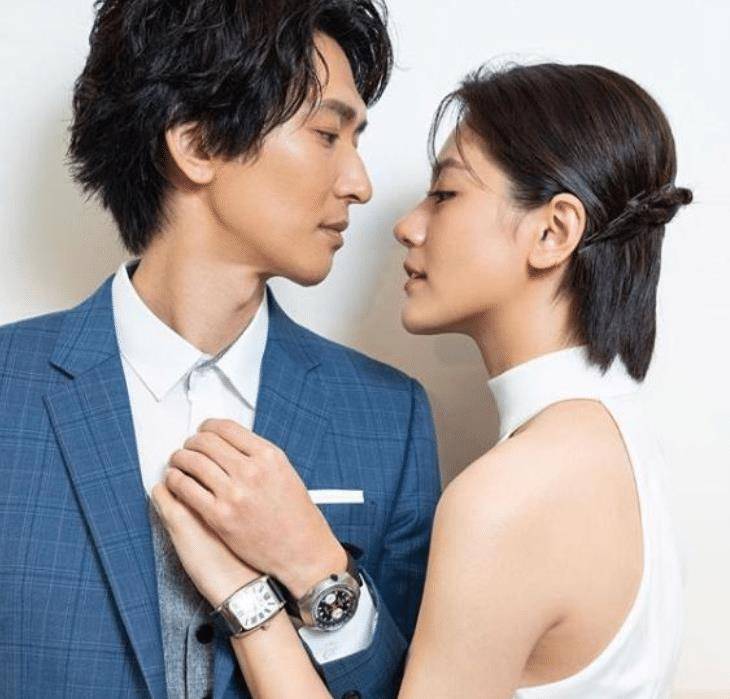 原创娱乐圈模范情侣官宣结婚结束七年长跑求婚细节超浪漫