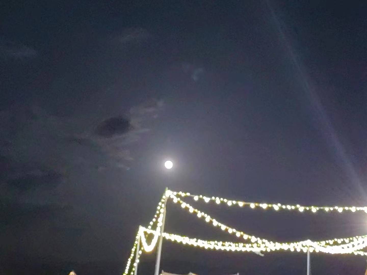 好漂亮！广元今晚的月亮又大又圆，你拍到了吗？
