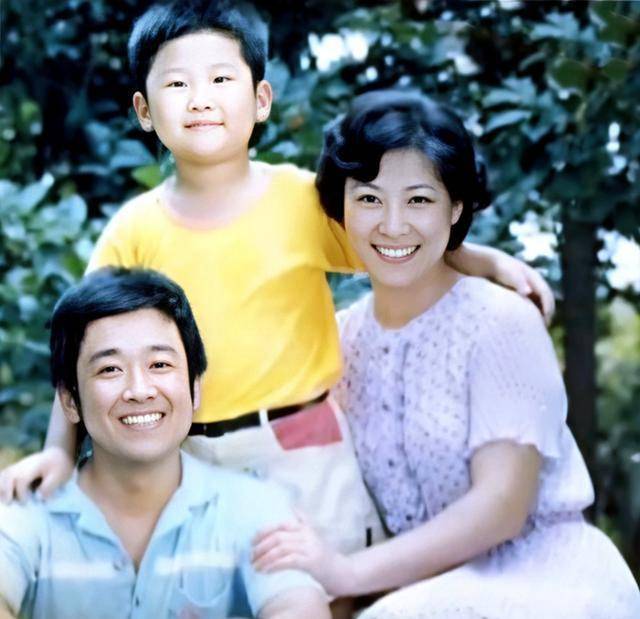 而王馥荔,王群的儿子王骁,现在也是一名影视演员,曾参演《越王勾践》
