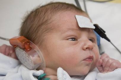【新生儿听力筛查】新生儿听力筛查是什么_新生儿听力筛查未通过怎么办
