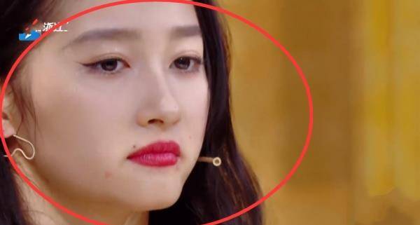 关晓彤扮演夏恩星,无美颜镜头颜值曝光,23岁的皮肤是认真的?