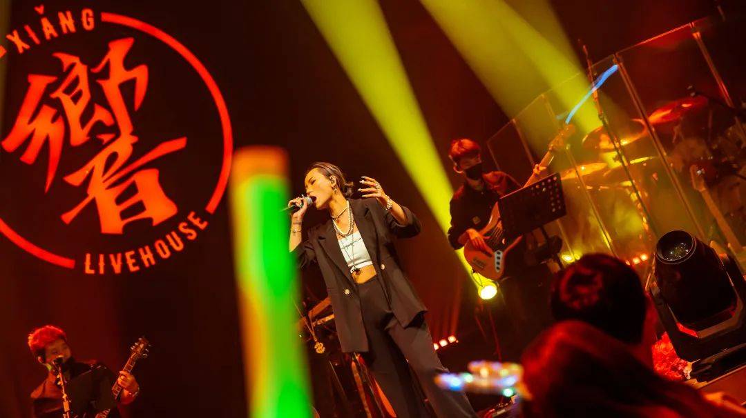 当然,每一场演出的每一位歌手都是「響·livehouse