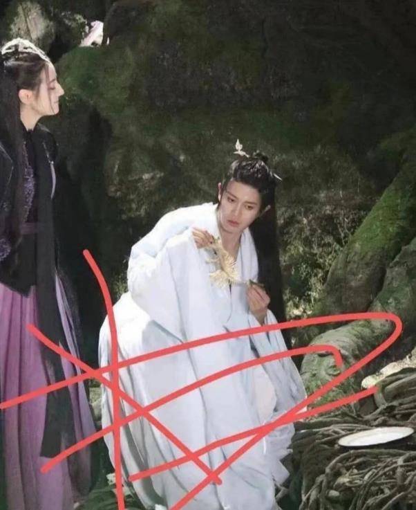 《驭鲛记》新路透曝光,热巴还算正常,看清任嘉伦后网友坐不住了_造型