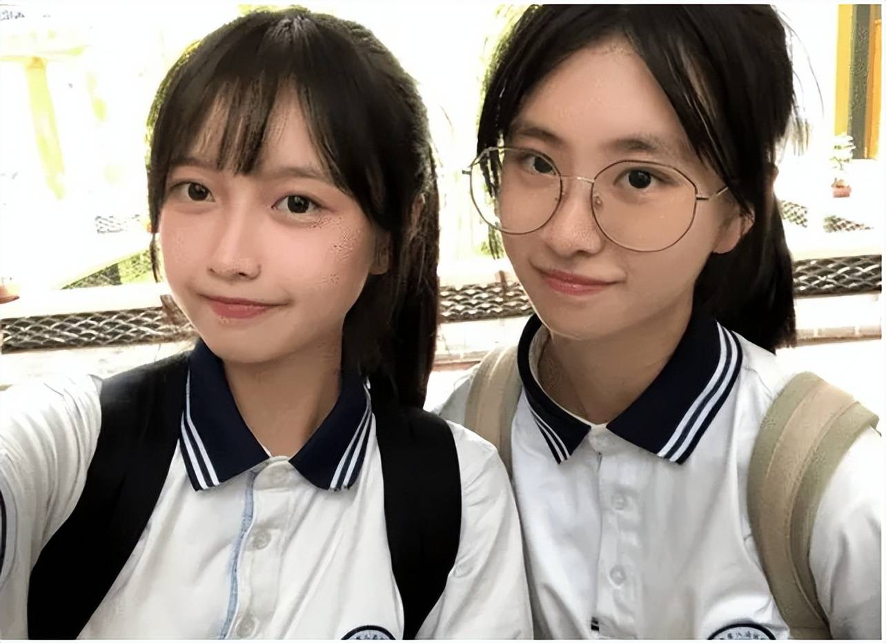 初中女生眼中的"仙女行为",学霸看来太幼稚,竞争对手减1_阶段_校服