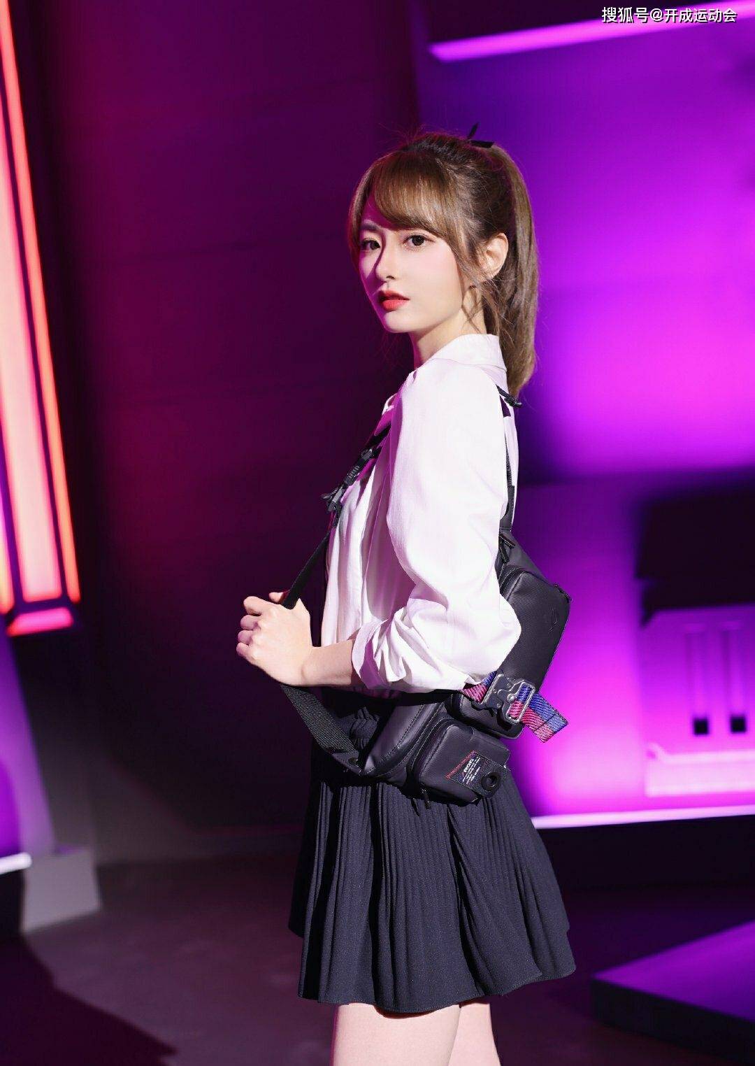 原创nba女主播王小七有黑历史吗篮球解说杨毅揭秘腾讯主播黑料