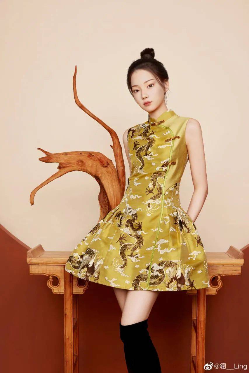 与「魔」共同推出超写实虚拟kol「翎__ling」