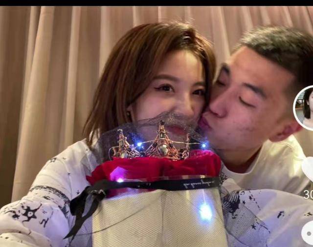 进入休赛期,高诗岩的去向也是扑朔迷离,在辽宁效力的朱荣振处境并不好