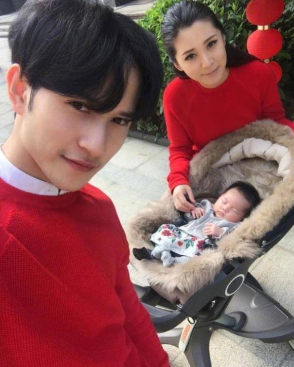 原创刘洲成现女友日常照曝光看清怼脸拍后网友纷纷劝快跑