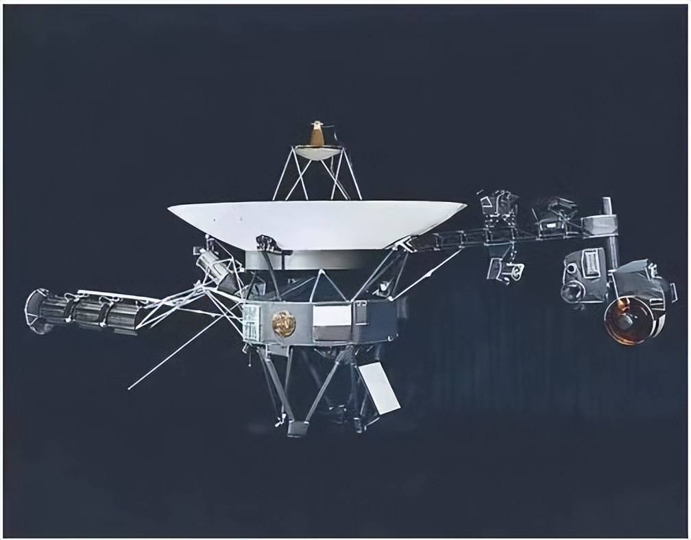 搭载着各种专业仪器,伽利略号于1995年进入木星轨道开始对木星的探测