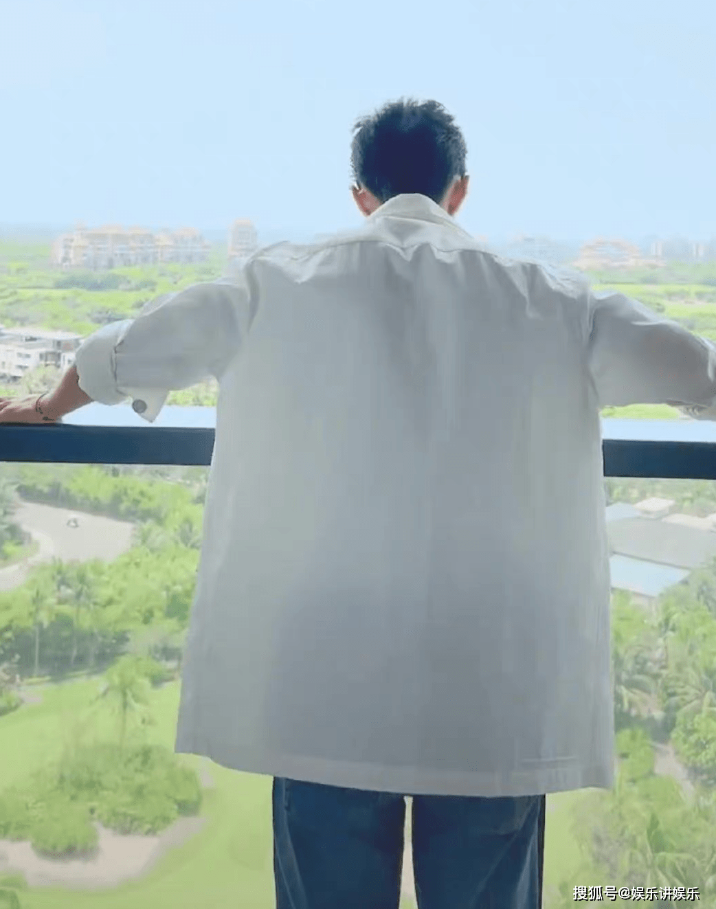 否则如今的肖战不会有这么多的温柔在身,毕竟他是个能够将角色影子