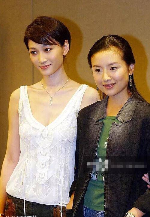 原创与温碧霞王丽坤同走红毯李小冉秒杀谁敢相信她44岁了