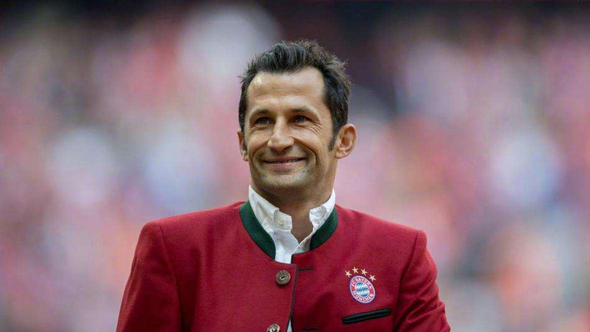 海因里希奉劝博阿滕专注比赛,萨利争取凯恩的难度很高_足球运动员