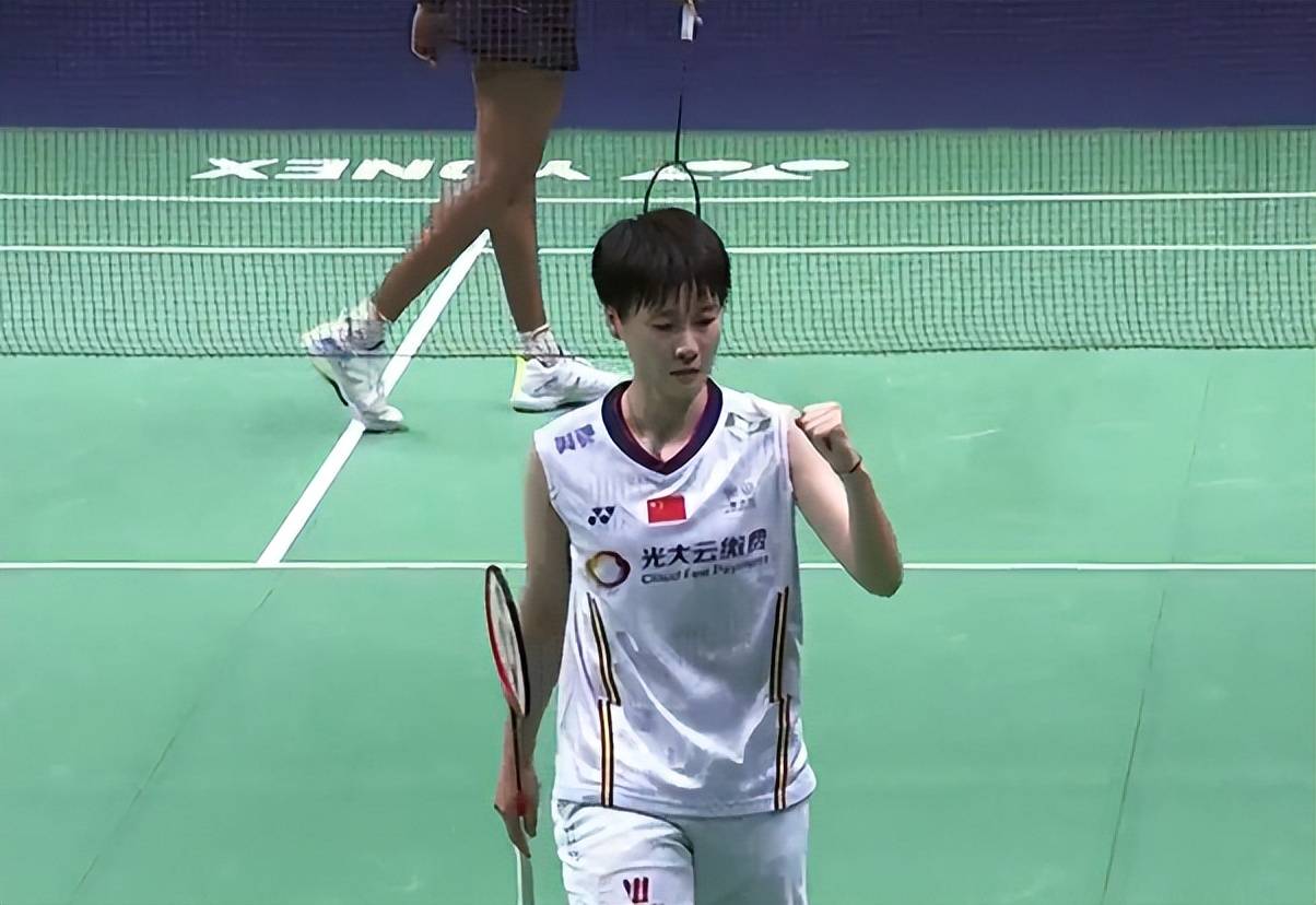 国羽奥运冠军爆发:无惧不利判罚横扫世界第7,赛季4进决赛_陈雨菲_辛杜