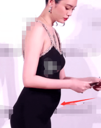 奚梦瑶挺孕肚亮相梦瑶身材发福不忍直视她手捧孕肚小心翼翼