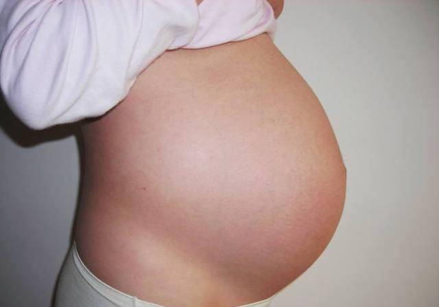 孕妈妈在孕期真的要左侧睡才好吗？