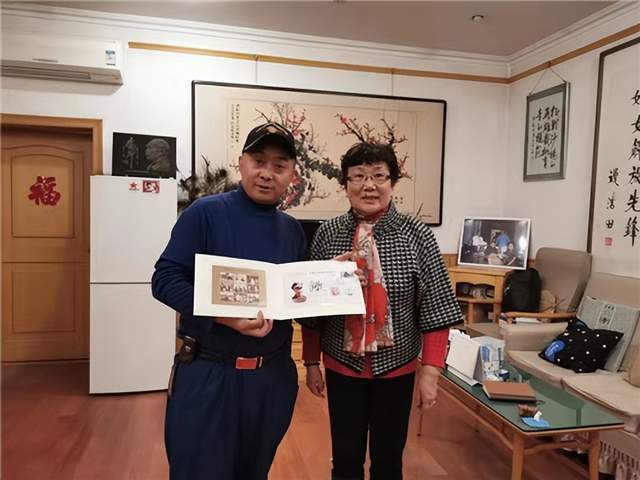 這次拜訪軍品大王李長東是和張思德的戰友陳耀的女兒陳平一起去的.