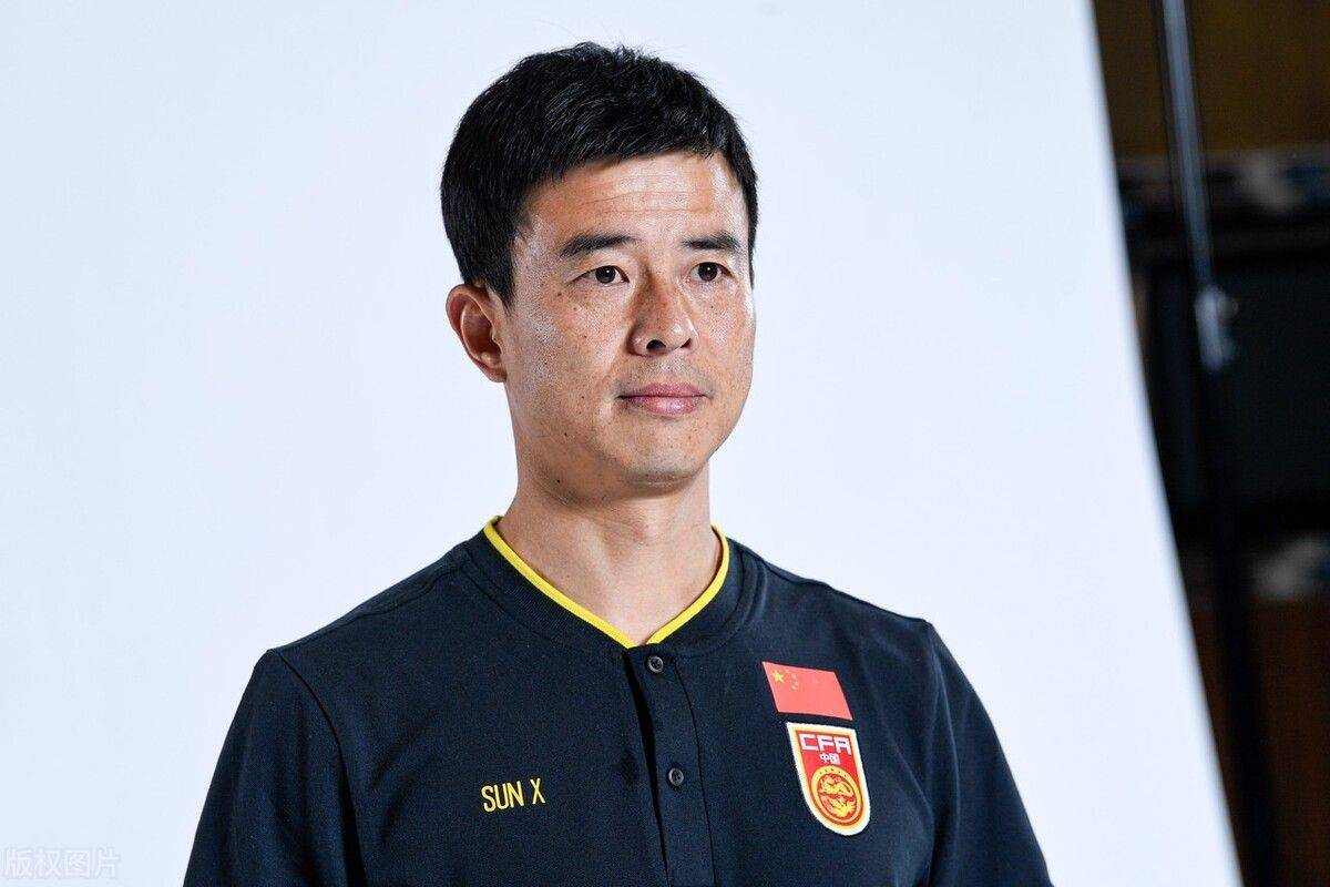 他已成上港仅次于主帅的大佬,曾从鲁能身上横刀夺爱,搞定新援_孙祥