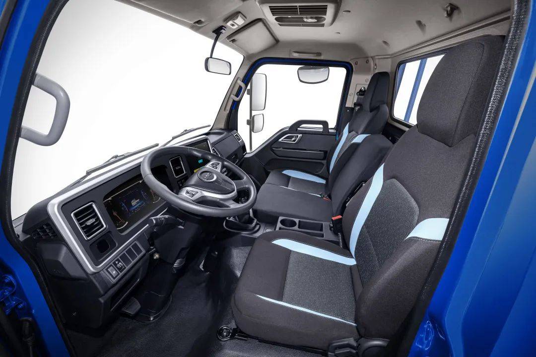 江淮1卡康铃j5 动力足货厢大 高性价比城配车型!