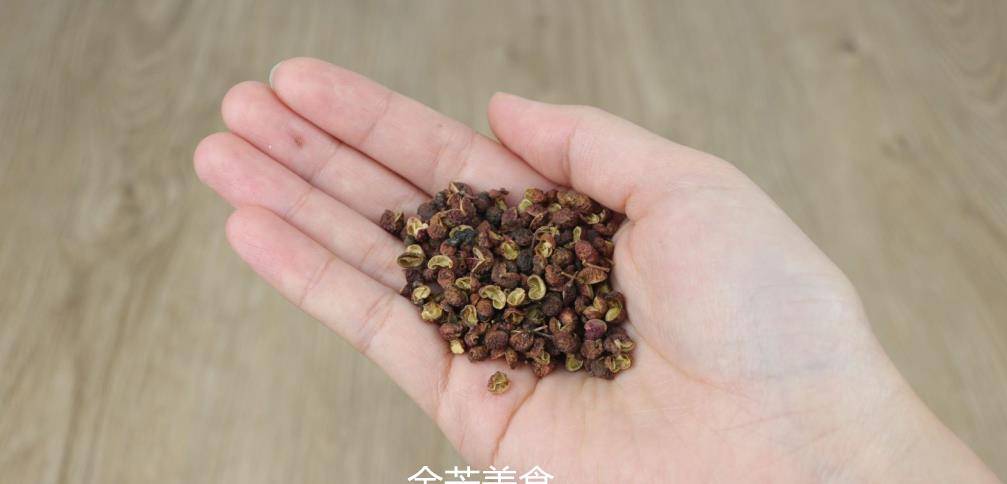 发霉花椒伤身体学这4种方法储存1年不变色有麻味方法简单