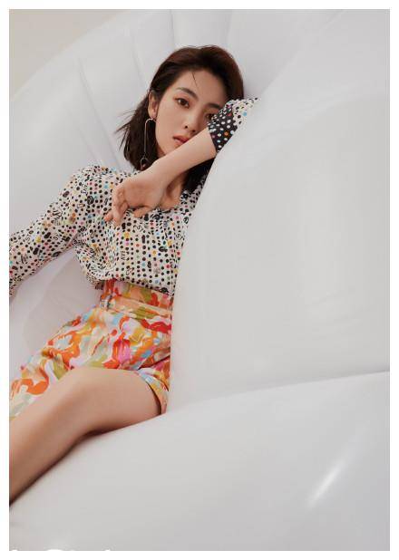 学邢菲的花式穿搭,小个子也能有大气场_颜色_女孩_身材