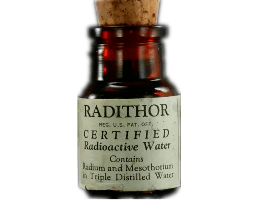 最出名的保健品"镭补",拜尔斯喝的就是这种保健品他的头发脱落,牙齿掉