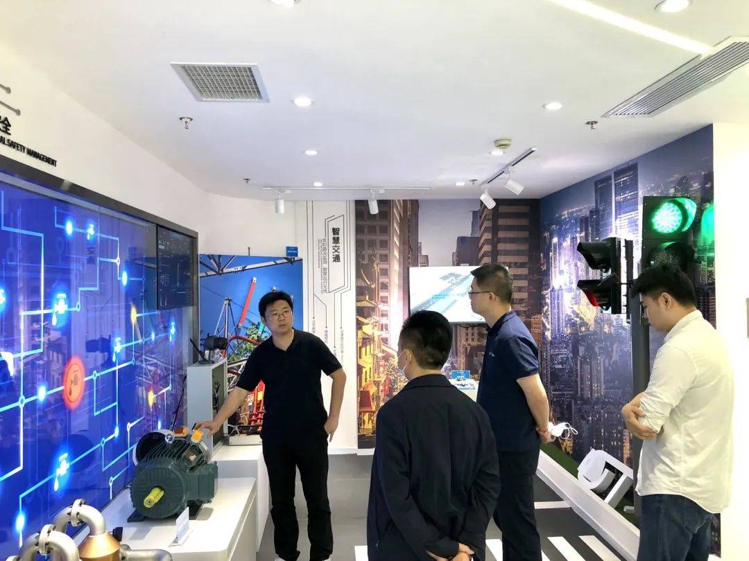 眉山市交通局局长范纯文一行莅临公司考察指导_监测_邹珂_高速公路