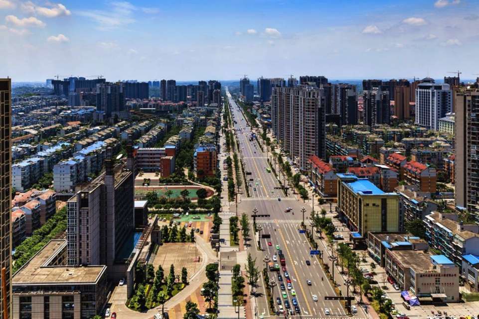 内江有一座小县城，坐拥“川中第一龙镇”，有高铁过境，未来可期