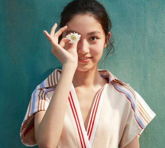 任达华14岁女儿出镜，凭180身高天使般容颜，成为封面女孩