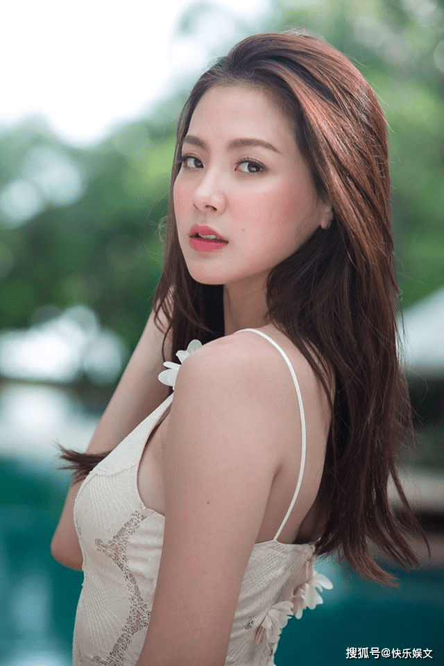 30岁泰国女星小水秀身材!