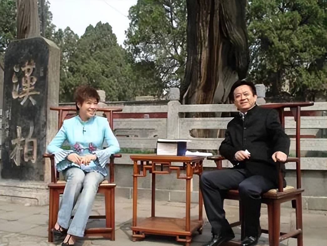 第一次去于家,季达峰心里有些紧张.