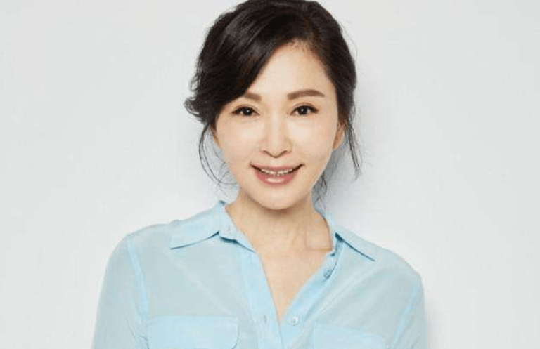 现在,谢祖武早已寻找到了合适他的人,也就是如今的妻子江婷琳,并一起