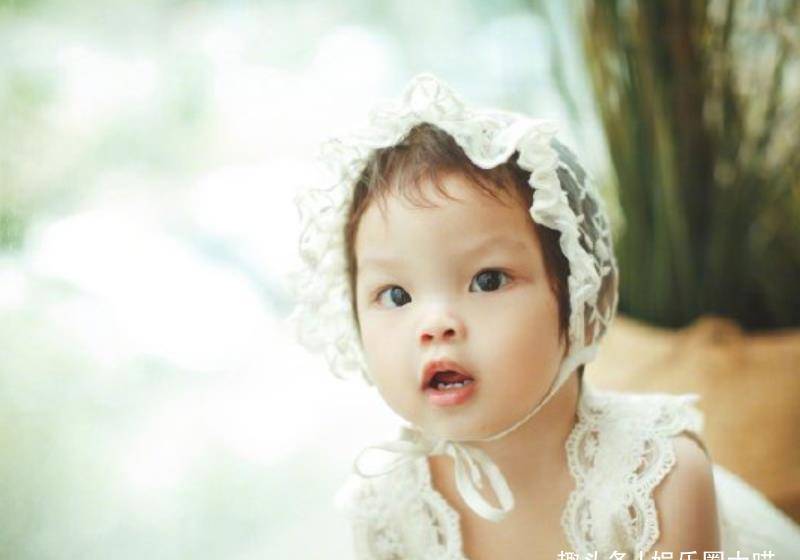 沉迷整容无法自拔,女儿长相暴露真实颜值_韩安冉_父母_妈妈