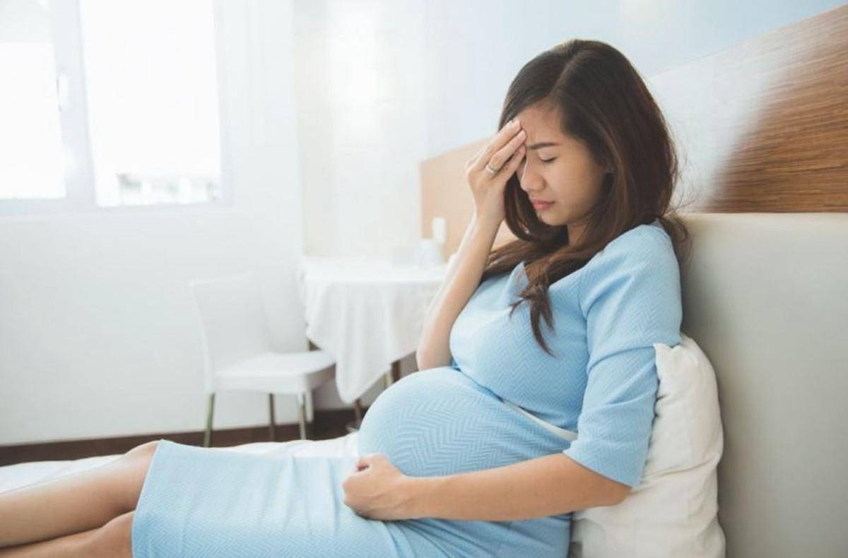 钟嘉欣怀孕十周就宣布要＂封肚＂,怀孕有多苦只有经历过的人才懂