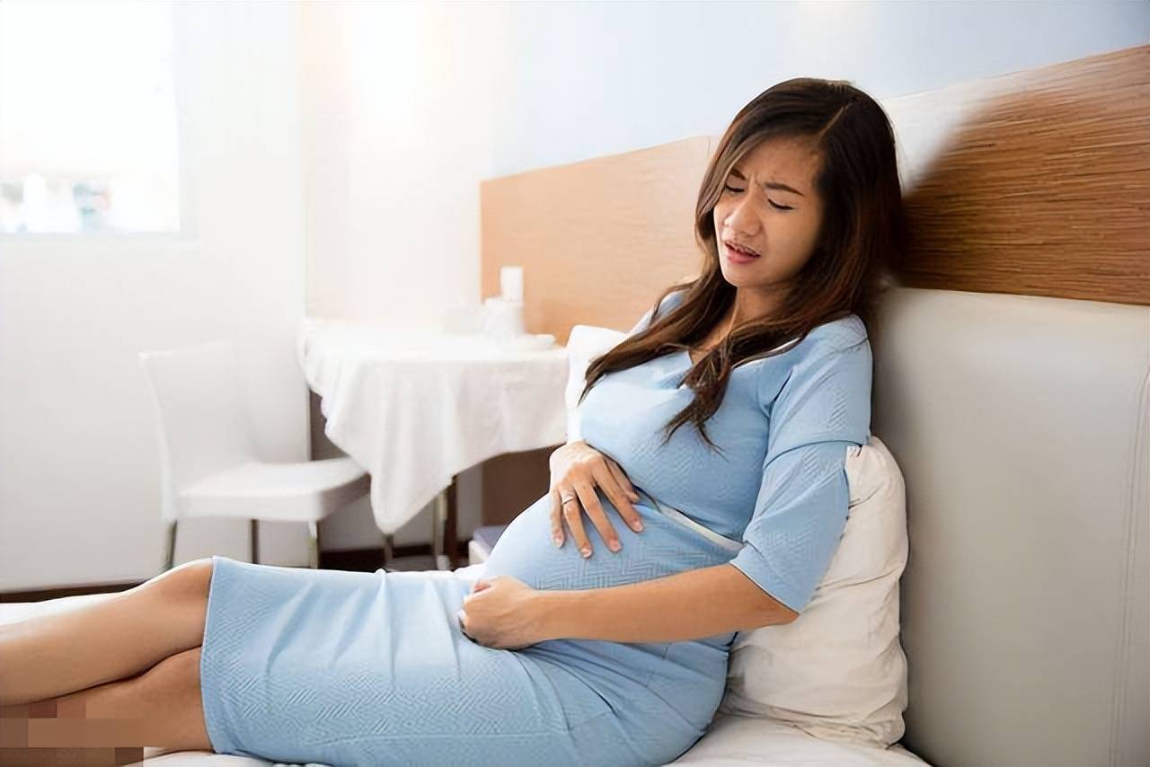 还没生就宣布＂封肚＂：钟嘉欣孕期情绪崩溃,多少孕妈的真实写照
