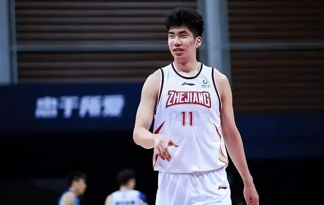 原创             好消息！19岁男篮新星将去雄鹿试训 中国男篮三人有望立足NBA？