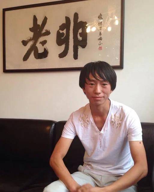 原创庞麦郎是网红时代的试验品经纪人公开的抛弃是另有企图
