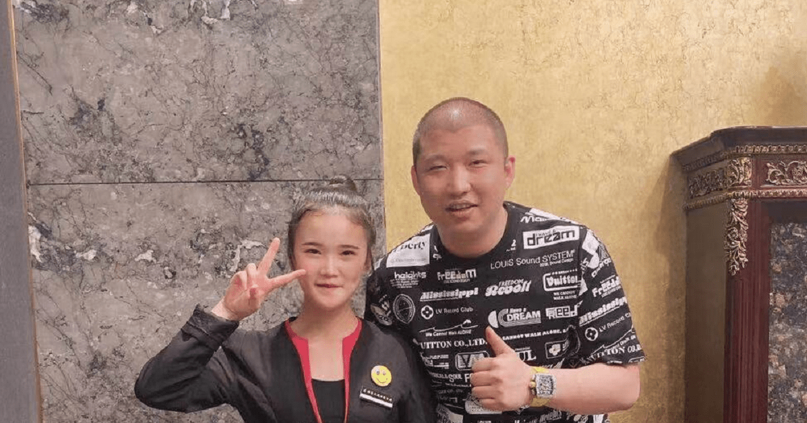 原创网红二驴谈父亲被女粉丝起诉事件表示我爸也是男人都挺难