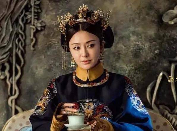 演过皇后的五位女星董洁最无气质她仅靠坐姿就已母仪天下