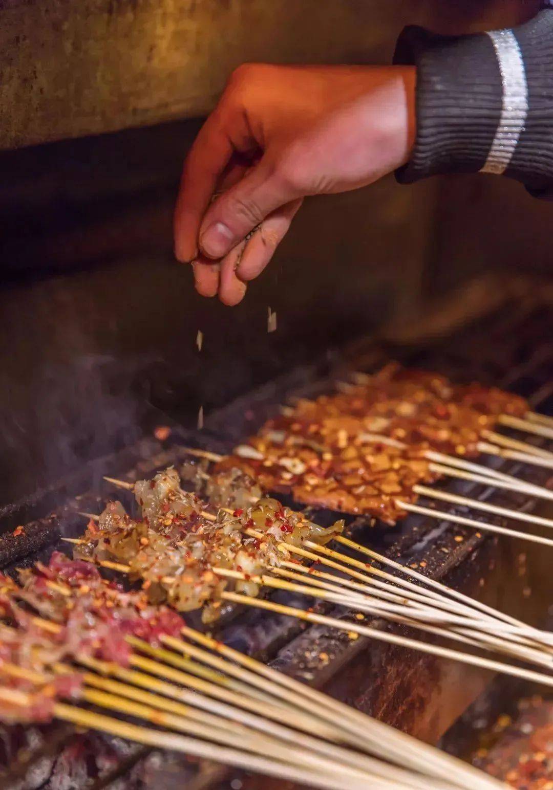 7家烟火气爆表的市井烧烤适合深夜党丨挖长沙