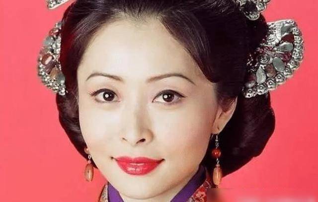 在娱乐圈当中有一个女明星叫做汤盈盈,就算现在马上要50岁了,但是她的