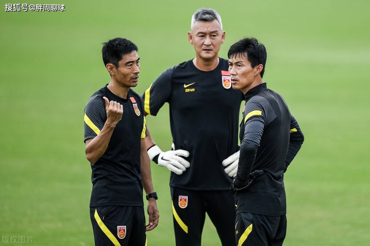 原创李铁助手驰援水庆霞中国女足再招强援入队剑指东亚杯冠军