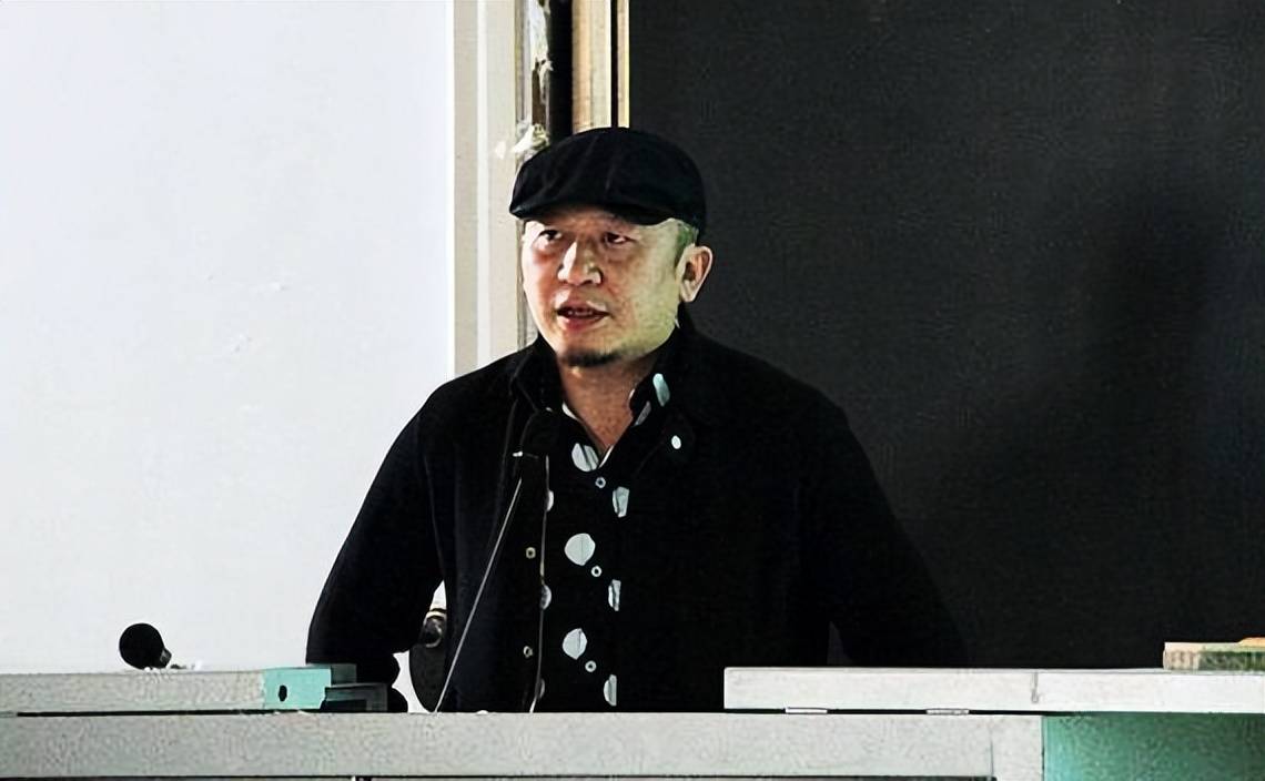 原创吴勇学生为其发声说出教材插图背后的寓意是想提高教材质量