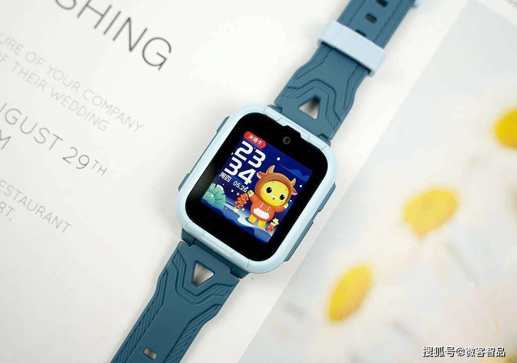 支持微信畅聊让家长放心孩子更喜欢的360儿童电话手表10x体验